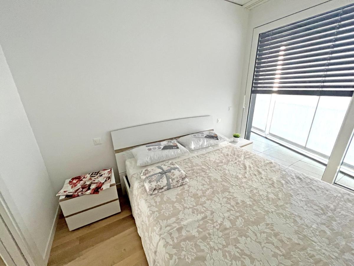 5 Rent Apartments Lugano Station Exterior photo