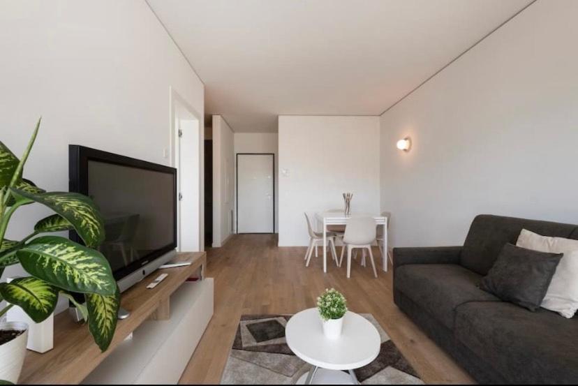 5 Rent Apartments Lugano Station Exterior photo