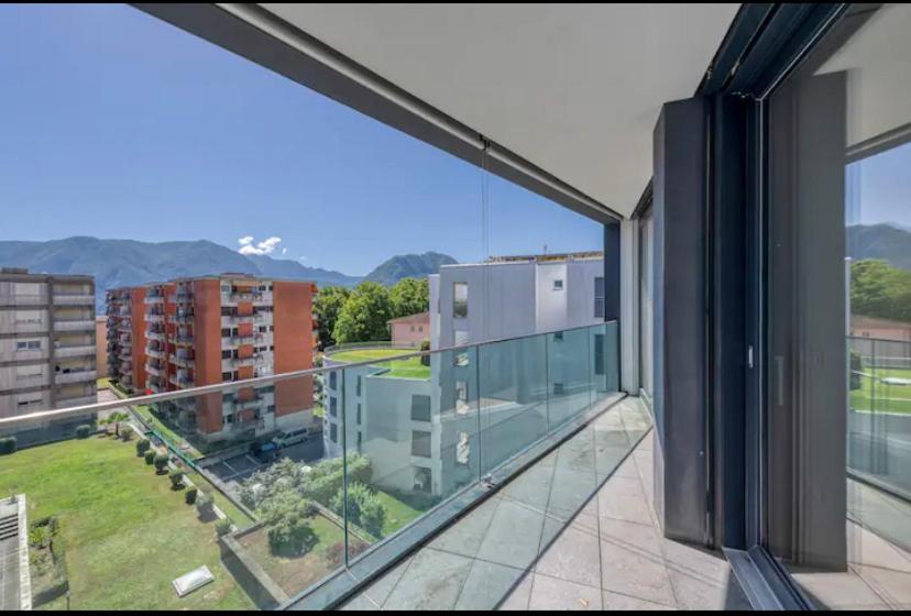 5 Rent Apartments Lugano Station Exterior photo